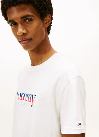 Tommy Jeans Bisiklet Yaka Baskılı Beyaz Erkek T-Shirt DM0DM21978YBL TJM REG DNA TEE EXT