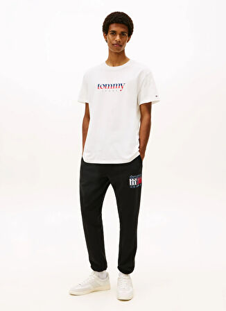 Tommy Jeans Bisiklet Yaka Baskılı Beyaz Erkek T-Shirt DM0DM21978YBL TJM REG DNA TEE EXT