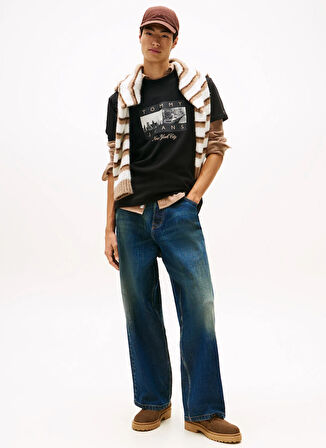 Tommy Jeans Bisiklet Yaka Baskılı Siyah Erkek T-Shirt DM0DM22464BDS TJM REG PHOTO FLAG SS