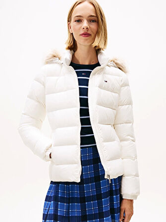 Tommy Jeans TJW Basic Kapüşonlu Kuş Tüyü Kadın Beyaz Ceket DW0DW18312YBL