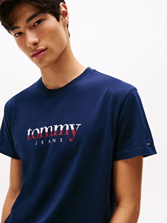 TOMMY HILFIGER Erkek Marka Logolu Bisiklet Yakalı Pamuklu Lacivert T-Shirt DM0DM21978 C1G
