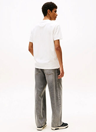 Tommy Jeans Bisiklet Yaka Baskılı Beyaz Erkek T-Shirt DM0DM22464YBL TJM REG PHOTO FLAG SS