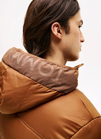 Tommy Jeans Kahve Erkek Mont DM0DM22044GVP TJM HOODED LOGO PUFFE