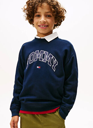 Tommy Hilfiger Baskılı Erkek Çocuk Lacivert Sweatshırt KB0KB09899C1G