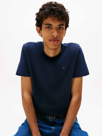 TOMMY HILFIGER Erkek Marka Etiketli Bisiklet Yaka Ve Kısa Kollu Şık Görünüşlü Günlük Kullanıma Uygun Beyaz T-Shirt DM0DM20687 0XR