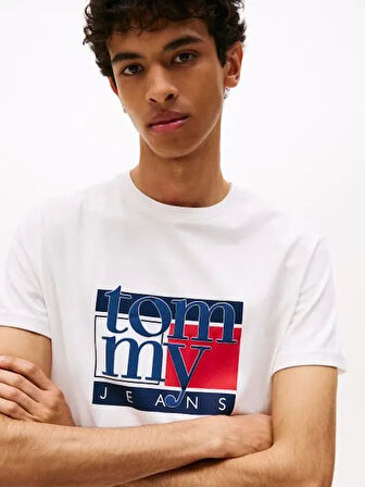 Tommy Jeans TJM Slim RWB Bayrak Desenli Erkek T-shirt DM0DM21977YBH