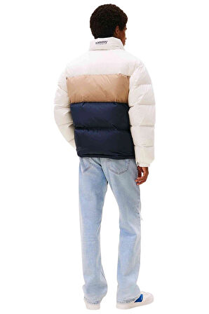 Tommy Hilfiger TJM Alaska Kuş Tüyü Renk Bloklu Şişme Erkek Beyaz Ceket DM0DM22117YBL