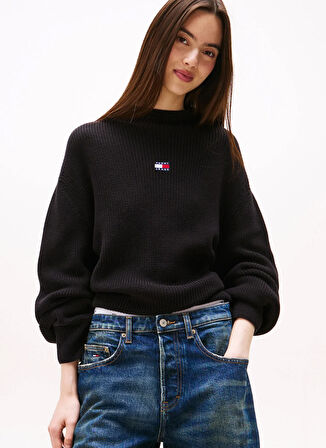Tommy Jeans Dik Yaka Standart Nakışlı Siyah Kazak Kadın DW0DW21676BDS