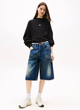 Tommy Jeans Dik Yaka Standart Nakışlı Siyah Kazak Kadın DW0DW21676BDS