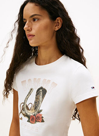 Tommy Jeans Yuvarlak Yaka Baskılı Beyaz Kadın T-Shirt DW0DW21788YBH