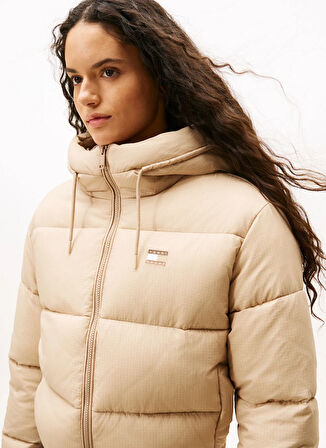 Tommy Jeans Kahve Kadın Mont DW0DW21625GUQ