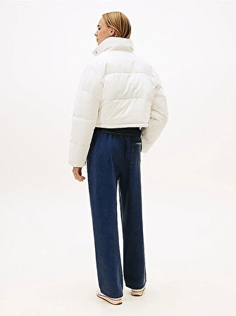 Tommy Hilfiger TJW Kadife Şişme Kadın Beyaz Ceket DW0DW21658YBH