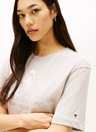 Tommy Hilfiger Yuvarlak Yaka Baskılı Kahve Kadın T-Shirt WW0WW46118H01