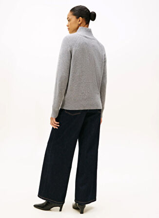 Tommy Hilfiger Dik Yaka Standart Desenli Gri Kazak Kadın WW0WW46434P03