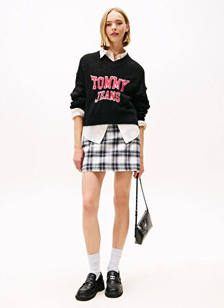 Tommy Jeans Standart Baskılı Siyah Kazak Kadın DW0DW21711BDS