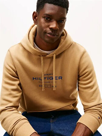TOMMY HILFIGER Erkek Marka Logolu Kapüşonlu  Organik Pamuklu Kanguru Ceplli Günlük Kullanıma Uygun Açık Kahverengi Sweatshirt MW0MW40864 GV7
