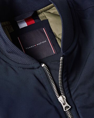 TOMMY HILFIGER Erkek Marka Logolu Full Fermuarlı Yuvarlak Yakalı Çift cepli Şık Görünümlü Lacivert Mont MW0MW40593 C1G
