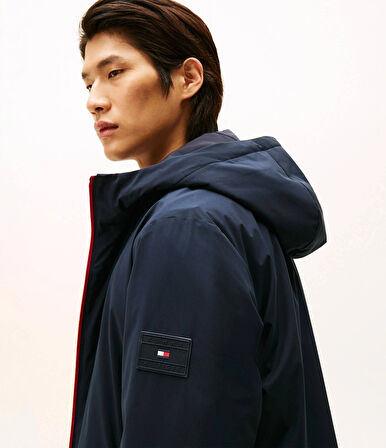 Tommy Hilfiger İkonik Renk Bloklu Kapüşonlu Erkek Mavi Ceket MW0MW41082DW5