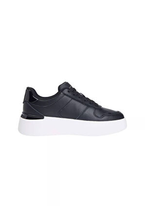 Kadın Rugan Detaylı Platform Tabanlı Kort Sneaker - Siyah | 36
