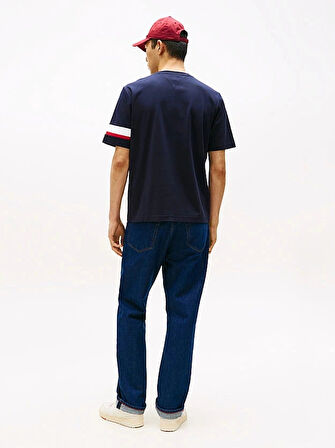 Tommy Hilfiger İkonik Renk Bloklu Eklemeli Erkek Mavi T-shirt MW0MW40018DW5