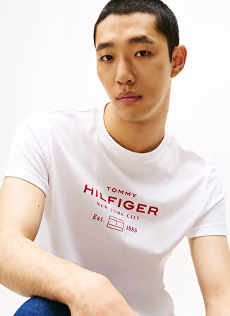 Tommy Hilfiger Bisiklet Yaka Beyaz Erkek T-Shirt MW0MW40002YBR_HILFIGER STACK GRAPHI