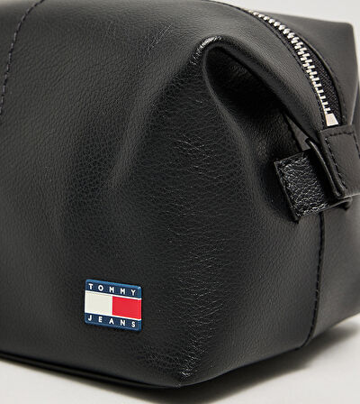 TOMMY HILFIGER Erkek Toka Marka Logolu Deri Şık Tasarımlı Günlük Kullanıma Uygun Siyah El Çantası AM0AM13693 BDS