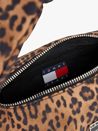 Tommy Jeans TJW Urban Leopar Desenli Omuz Kadın Omuz Çantası AW0AW1824101R