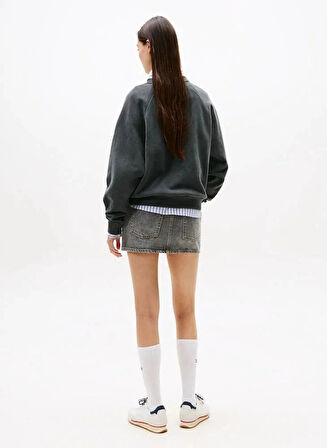 Tommy Hilfiger TJW Kutu Kesim Leopar Desenli Kolej Stili Bisiklet Yaka Kadın Siyah Kazak DW0DW21959BDS