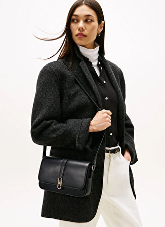 Tommy Hilfiger Siyah Kadın Çapraz Çanta AW0AW17723BDS