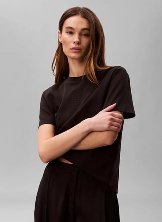 Calvin Klein Yuvarlak Yaka Desenli Siyah Kadın T-Shirt SS LUX CTN INTERLOCK EMBLEM MOCK