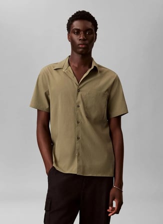 Calvin Klein Haki Erkek Gömlek LV04LF109GLDI_SS SOLID SEERSUCKER C