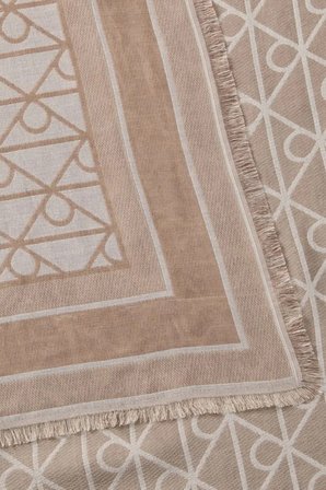 Calvin Klein Modal Logolu 120 x 120 cm Şal LV04F8080GVFU Bayan ŞAL LV04F8080G VFU TOPRAK
