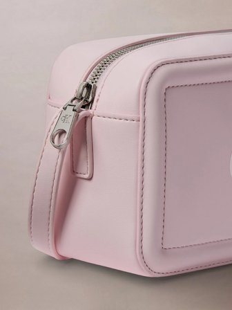 Calvin Klein LV04F3220G8Z6 Bold Ck Kadın El Çantası