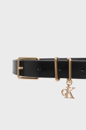 Calvin Klein Charm Detaylı Deri Kemer LV04F7086GYIQ Bayan KEMER LV04F7086G YIQ SİYAH