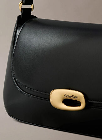 Calvin Klein Siyah Kadın Omuz Çantası LV04F3146G