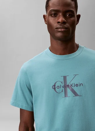 Calvin Klein Jeans Mavi Erkek Standart Fit Baskılı T-Shirt LV04RB862G2IR Petrol T-Shirt