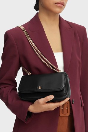 Calvin Klein Logolu Zincir Askılı Çanta LV04F3172GUB1 Bayan ÇANTA LV04F3172G UB1 SİYAH