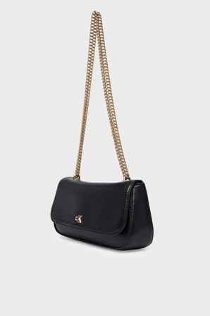 Calvin Klein Logolu Zincir Askılı Çanta LV04F3172GUB1 Bayan ÇANTA LV04F3172G UB1 SİYAH