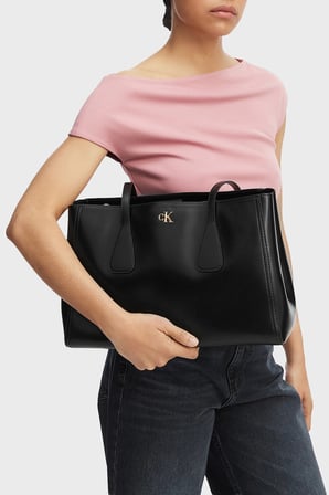 Calvin Klein Logolu Omuz Askılı Çanta LV04F3442GUB1 Bayan ÇANTA LV04F3442G UB1 SİYAH