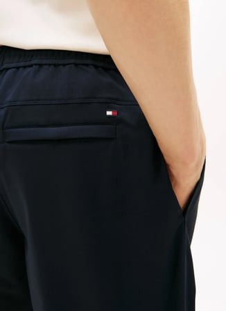 Tommy Hilfiger Lacivert Erkek Şort MW0MW42839DW5_HARLEM PERFORMANCE SH