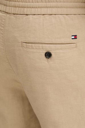 Tommy Hilfiger Keten Tapered Fit Daralan Paça Chino Pantolon Erkek PANTOLON MW0MW42336 AEG BEJ