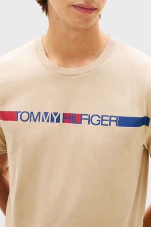 Tommy Hilfiger Logolu % 100 Pamuk Bisiklet Yaka T Shirt Erkek T SHİRT MW0MW42368 RBT KUM
