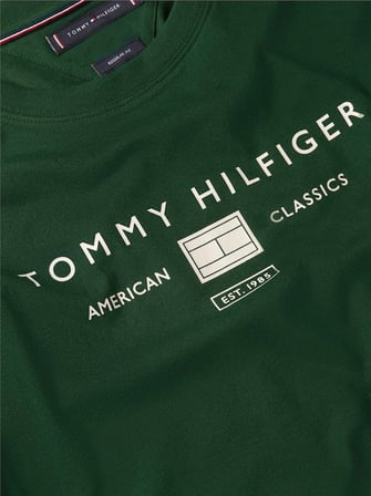 TOMMY HILFIGER Erkek Marka Logolu Günlük Kullanıma Uygun Yeşil T-Shirt MW0MW42365 MBN