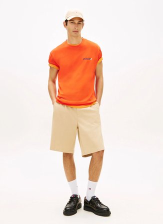 Tommy Jeans Kırmızı Erkek Regular Fit Baskılı T-Shirt DM0DM22547XM2 Kırmızı T-Shirt