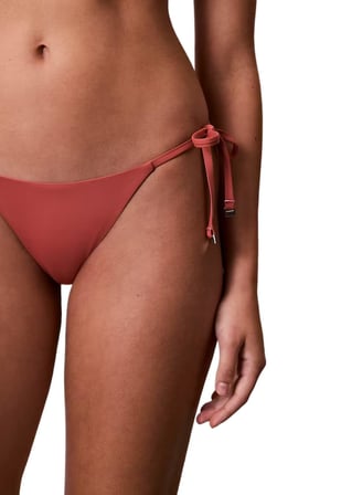 Calvin Klein Kadın Kırmızı Yan Bağlamalı Bikini Altı LV00Q62704