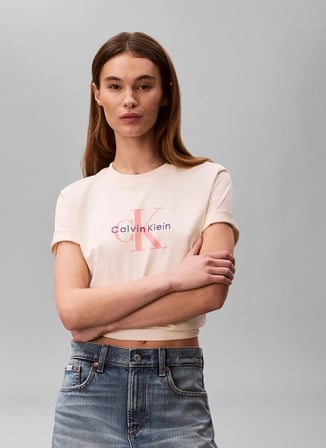Calvin Klein Jeans Yuvarlak Yaka Krem Kadın T-Shirt HERO SS CLASSIC MONOLOGO CNECK T
