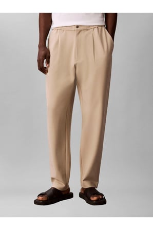 TAPERED TECH KNIT PLEATED PANT