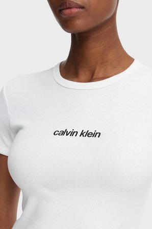 Calvin Klein Pamuklu Logolu Slim Fit Bisiklet Yaka T Shirt LV047G816GYAF Bayan T SHİRT LV047G816G YAF BEYAZ