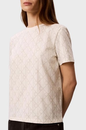 Calvin Klein % 100 Pamuk Tamamı Logolu Regular Fit T Shirt LV047G811GYAS Bayan T SHİRT LV047G811G YAS KREM