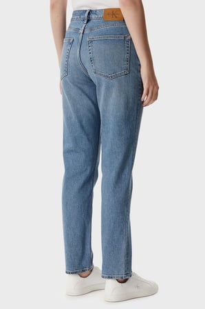 Calvin Klein Pamuklu Mom Fit Normal Bel Jeans LV047F951GX8B Bayan KOT PANTOLON LV047F951G X8B MAVİ